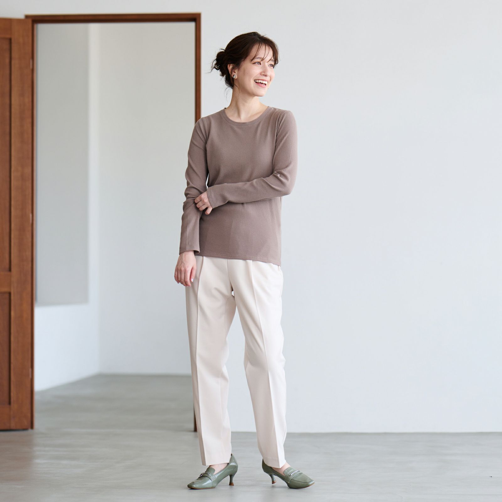 ピースフィットウォーム　うるおい加工クルーネック長袖Tシャツ