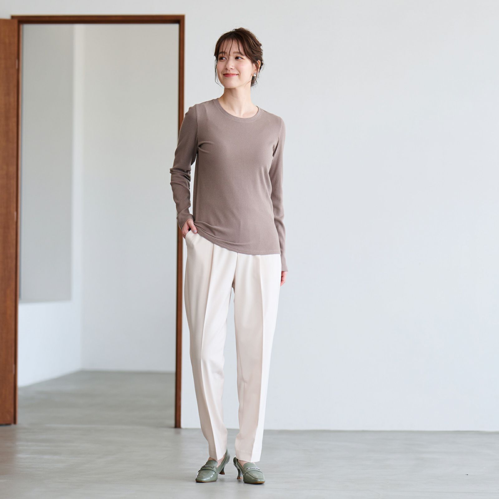 ピースフィットウォーム　うるおい加工クルーネック長袖Tシャツ