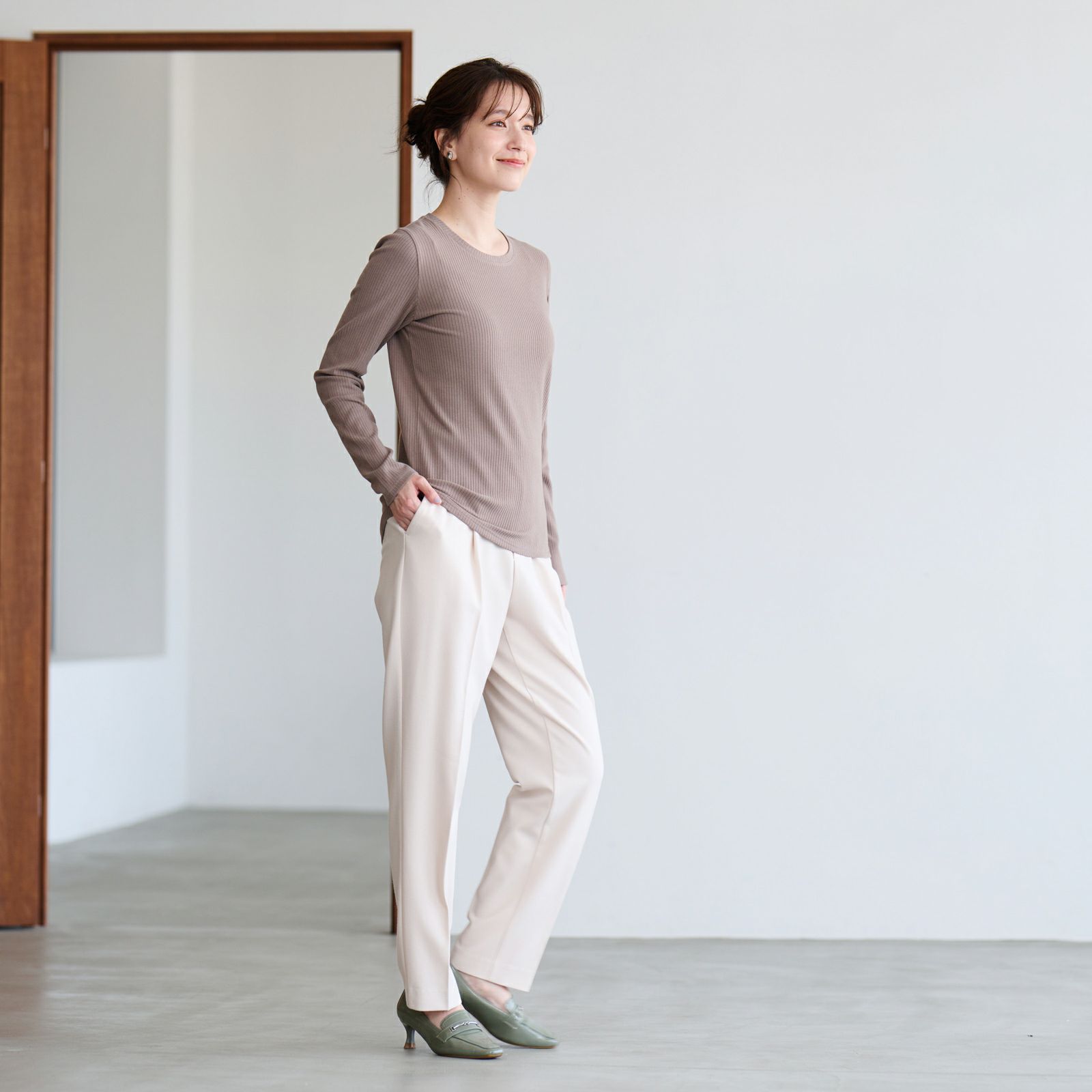 ピースフィットウォーム　うるおい加工クルーネック長袖Tシャツ