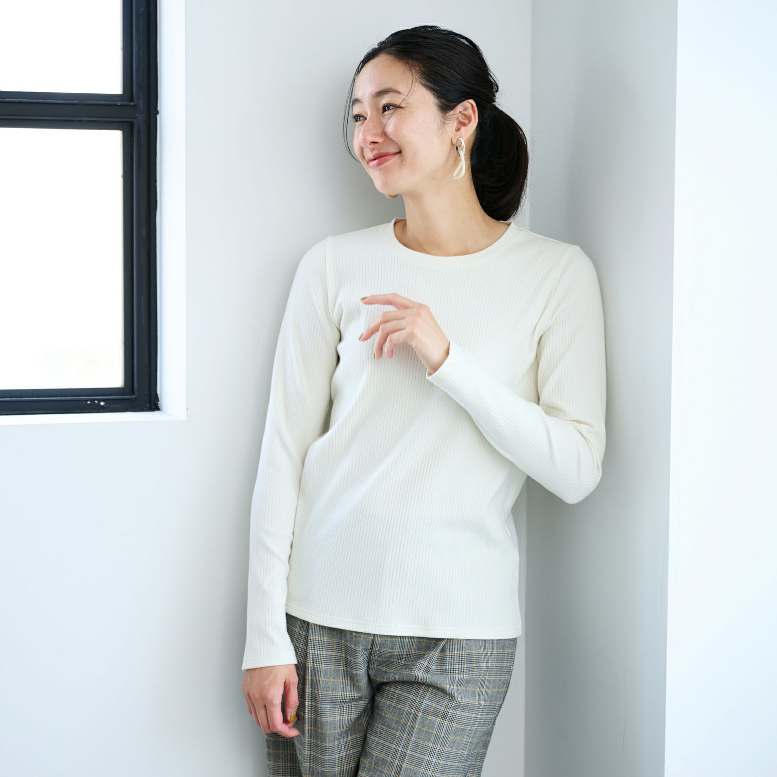 ピースフィットウォーム　うるおい加工クルーネック長袖Tシャツ