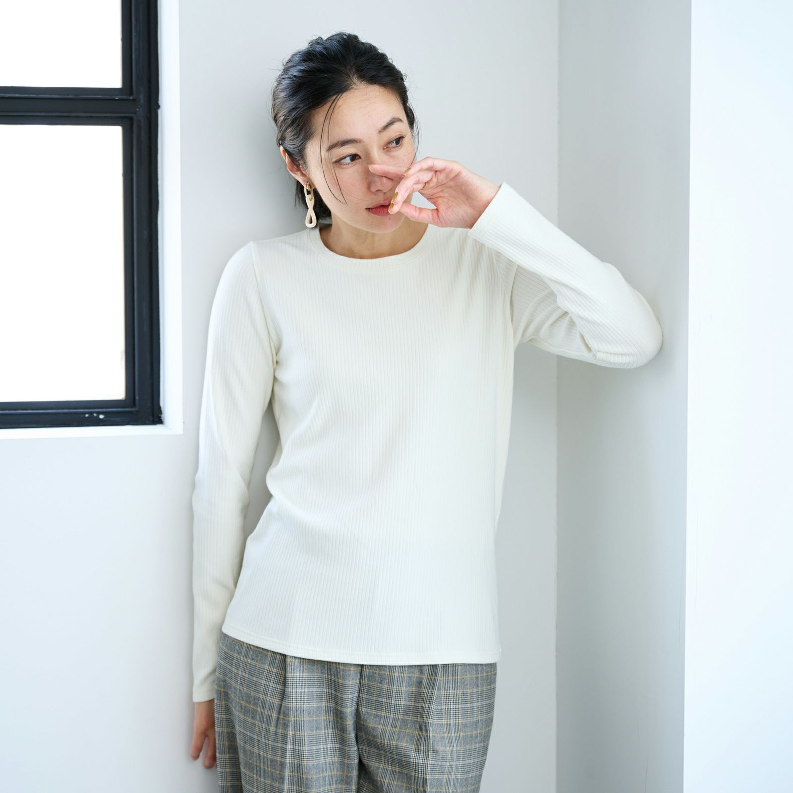 ピースフィットウォーム　うるおい加工クルーネック長袖Tシャツ