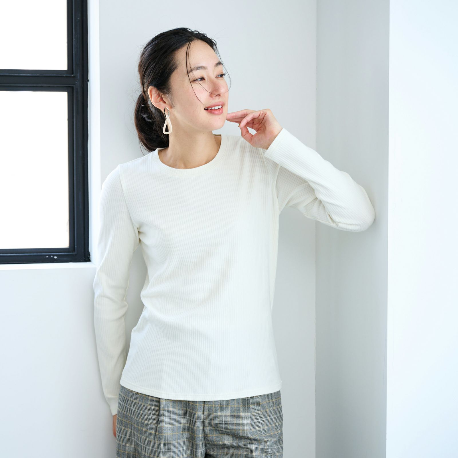 ピースフィットウォーム　うるおい加工クルーネック長袖Tシャツ