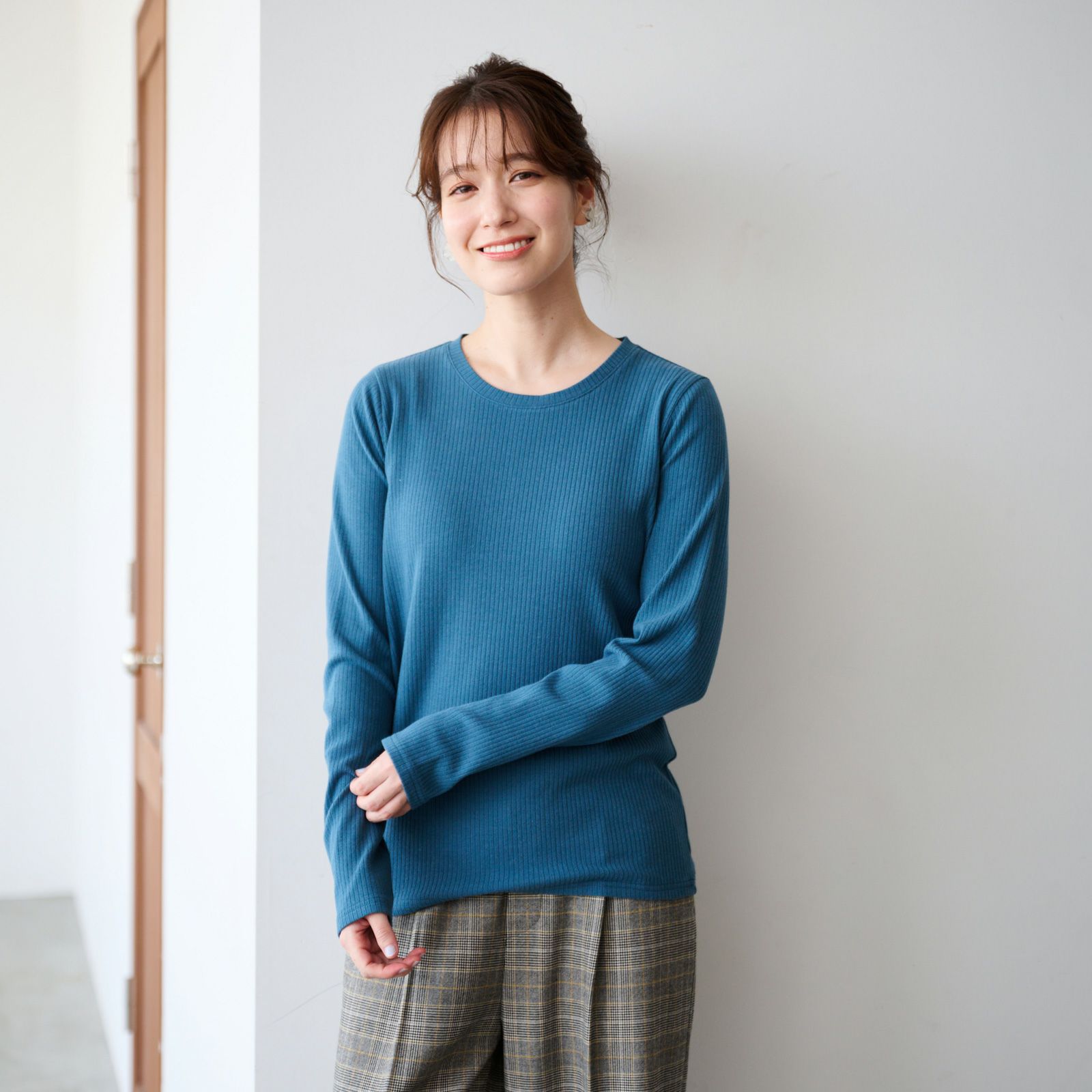 ピースフィットウォーム　うるおい加工クルーネック長袖Tシャツ