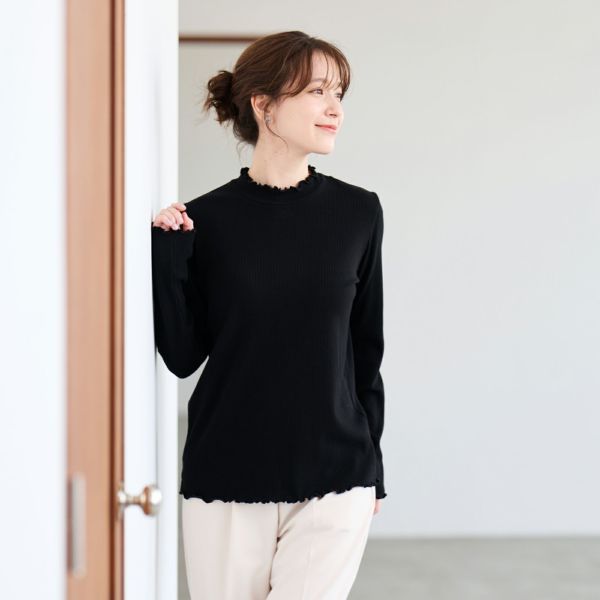 ピースフィットウォーム　うるおい加工ハイネック長袖Tシャツ