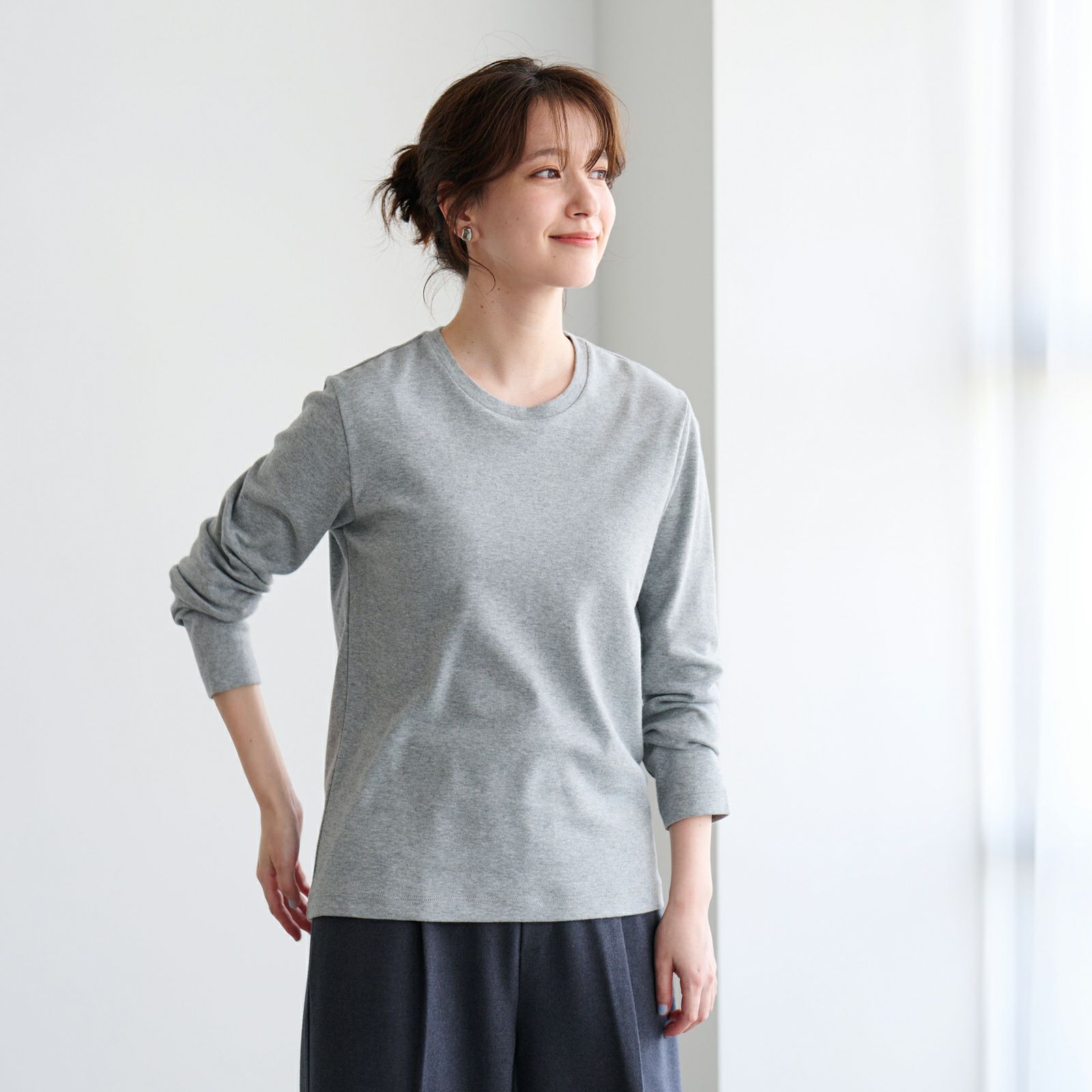 コットン１００起毛　クルーネック長袖Tシャツ