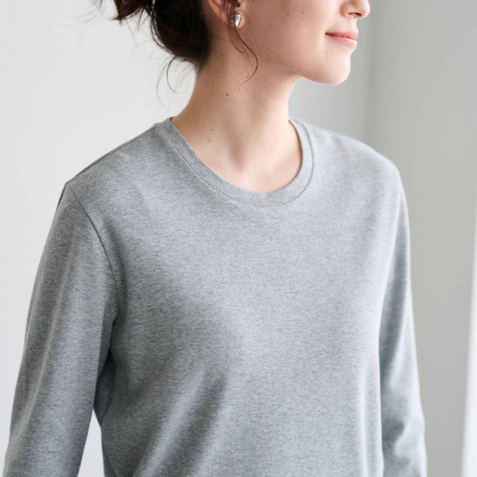 コットン１００起毛　クルーネック長袖Tシャツ