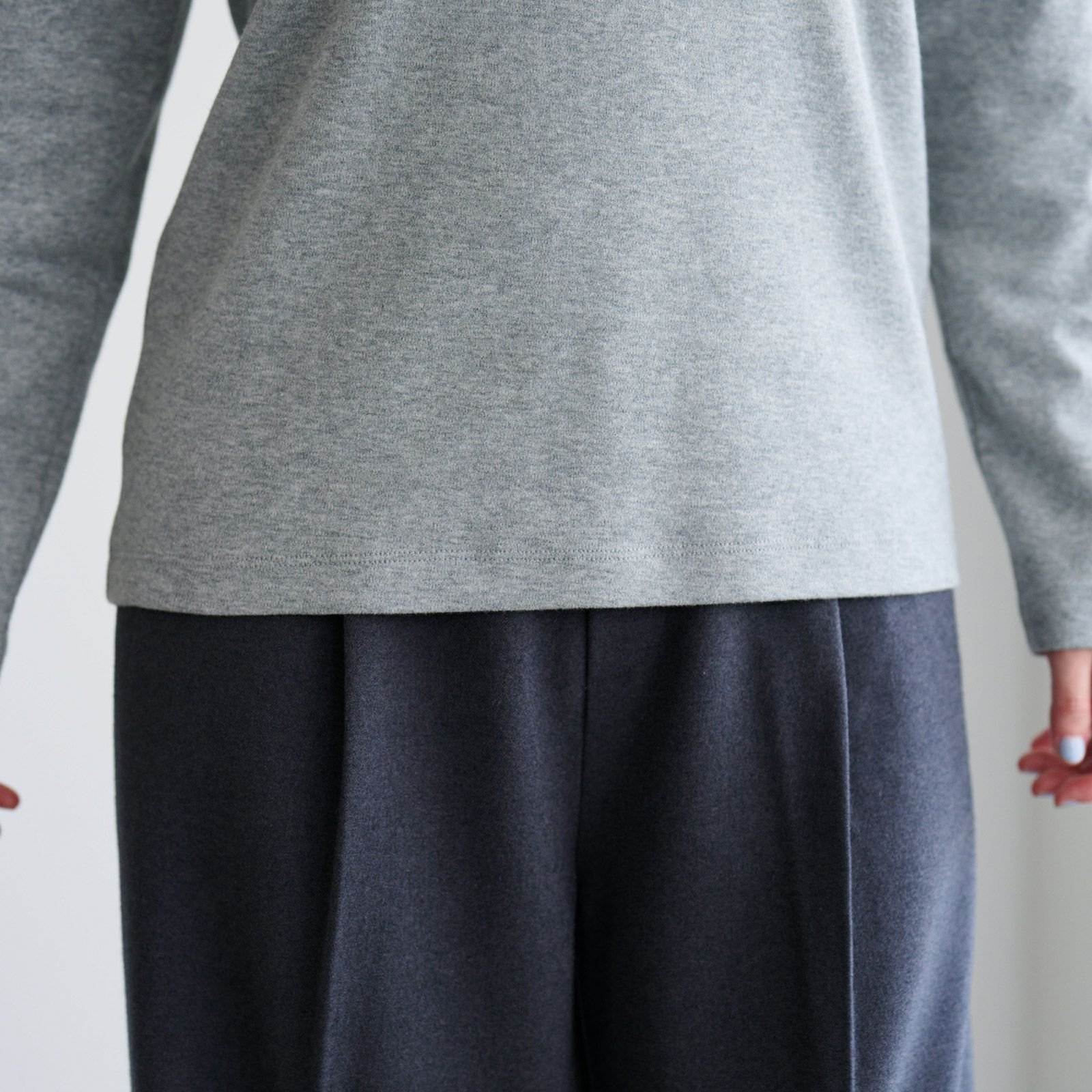 コットン１００起毛　クルーネック長袖Tシャツ