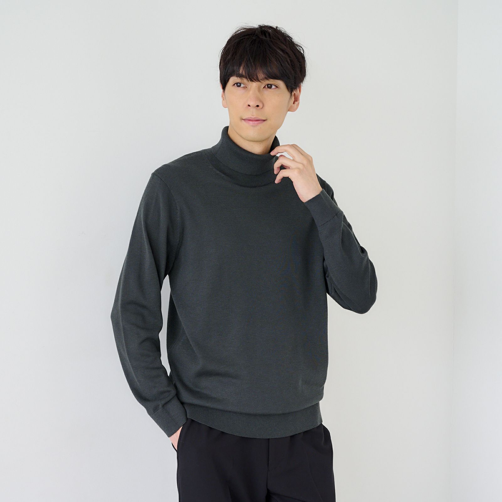ハイゲージ　タートルネックプルオーバー
