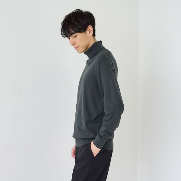 ハイゲージ　タートルネックプルオーバー