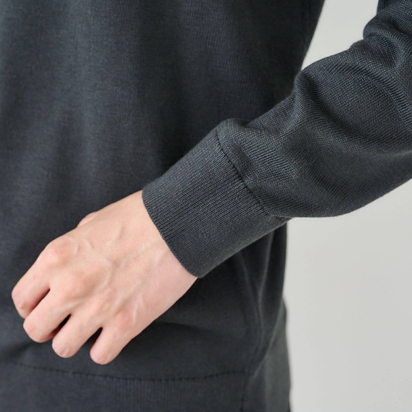 ハイゲージ　タートルネックプルオーバー