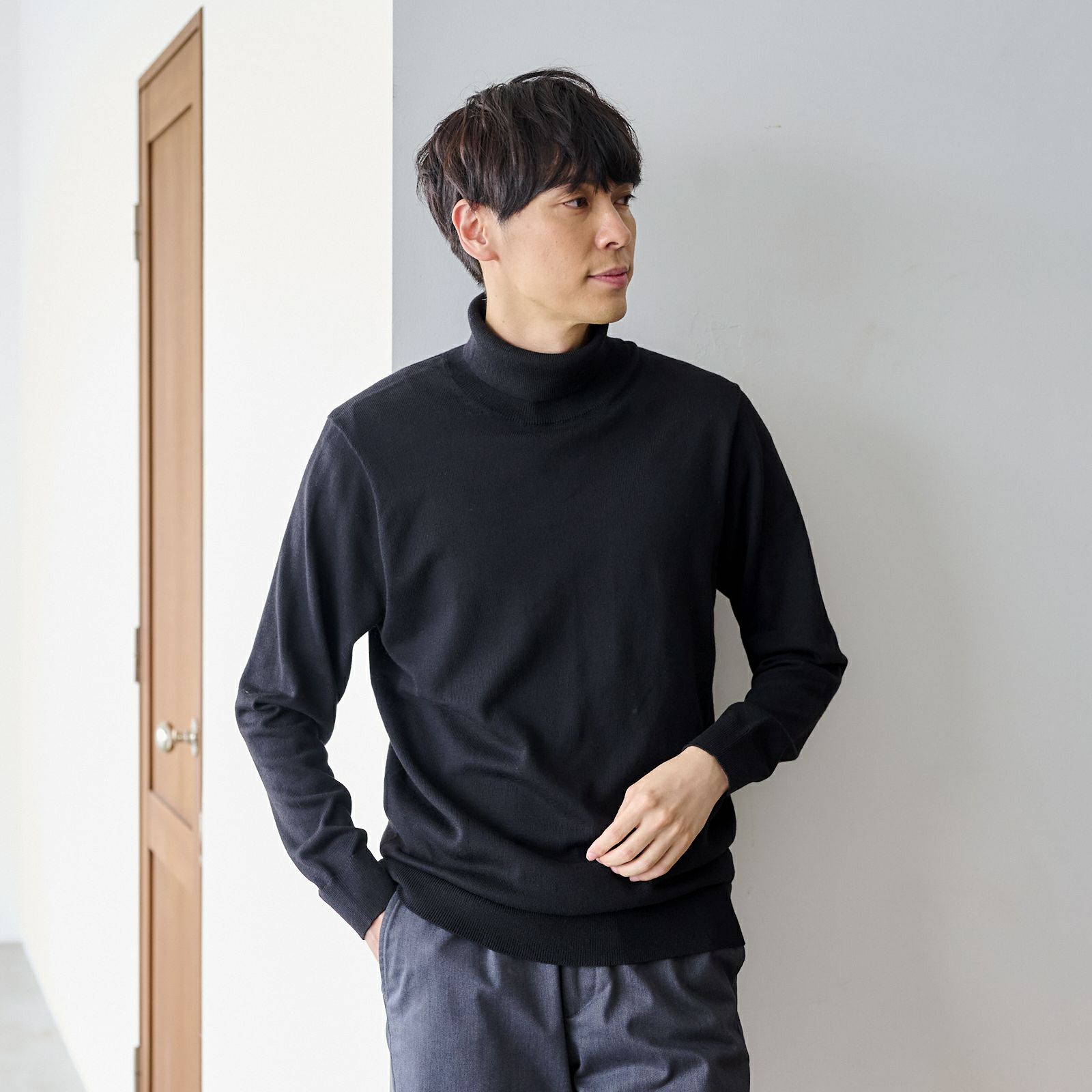 ハイゲージ　タートルネックプルオーバー