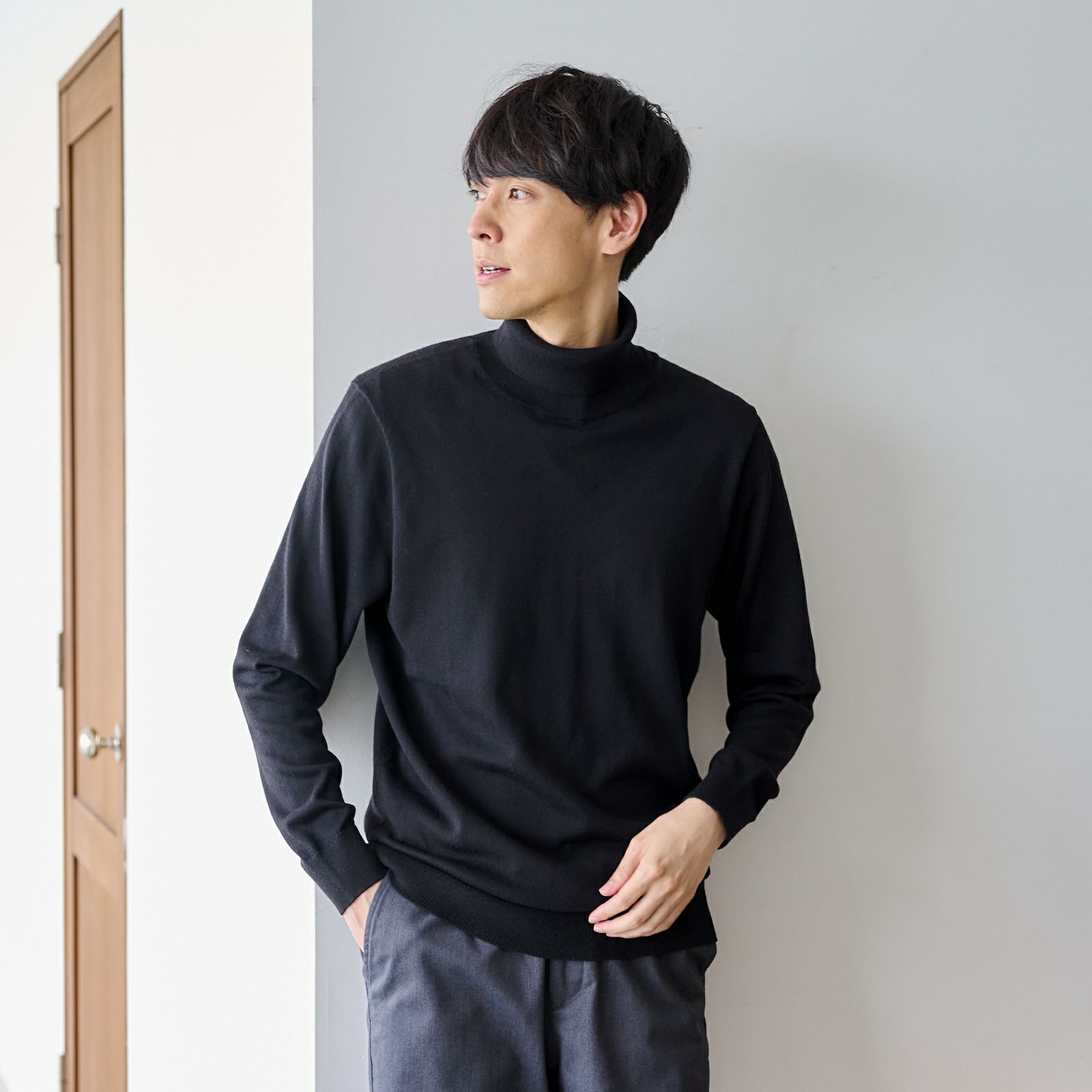 ハイゲージ　タートルネックプルオーバー
