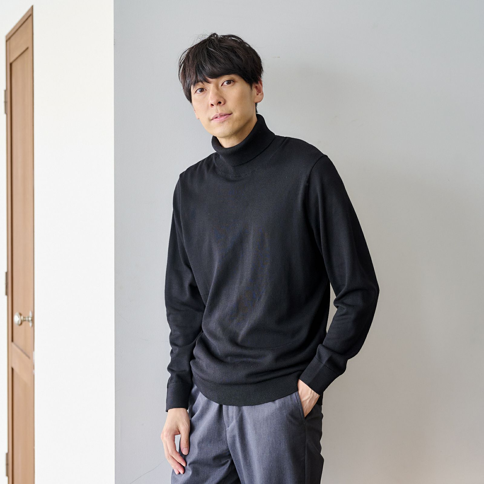 ハイゲージ　タートルネックプルオーバー