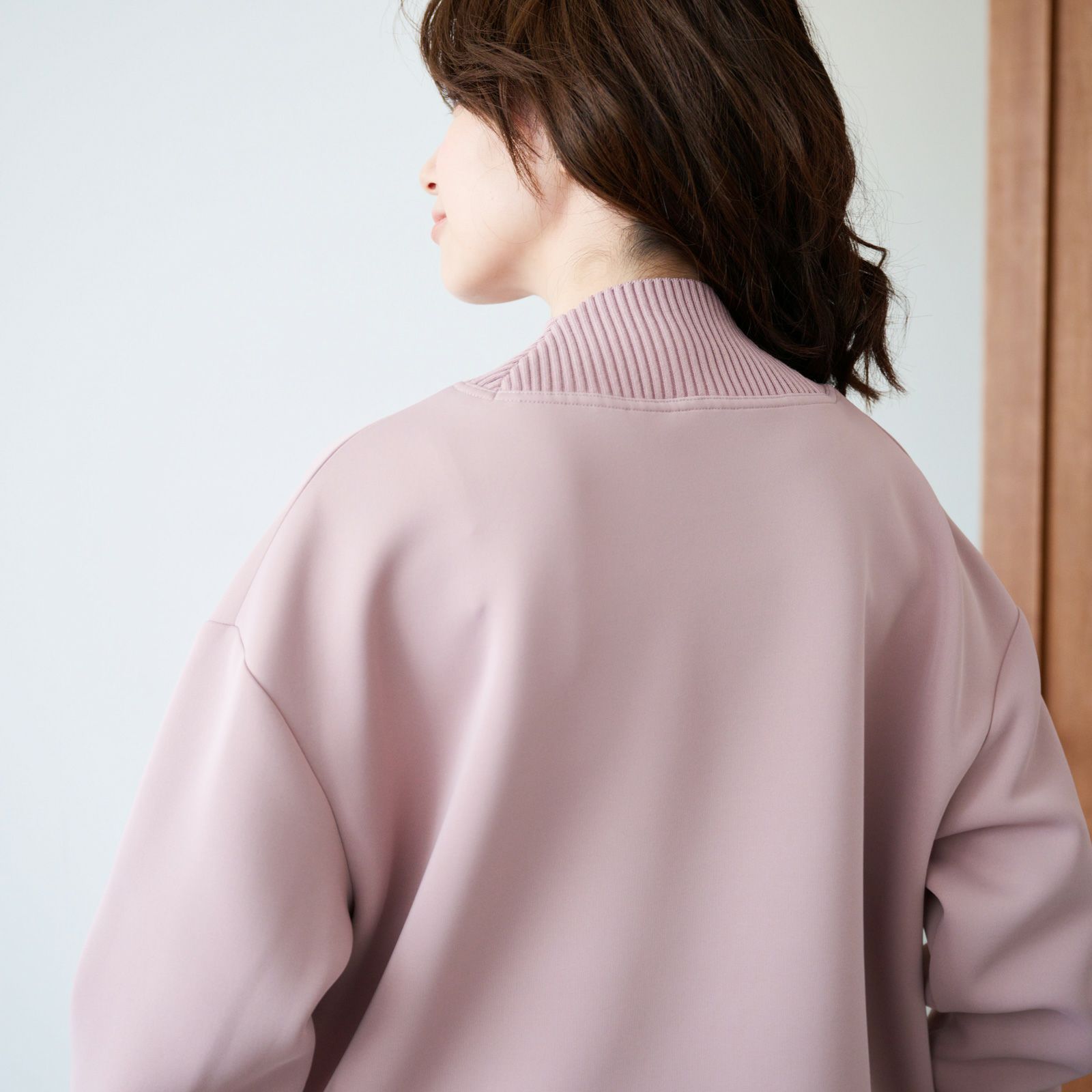 エアリースウェット襟リブプルオーバー