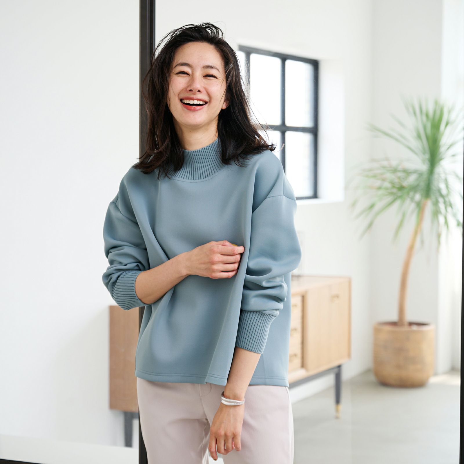 エアリースウェット襟リブプルオーバー