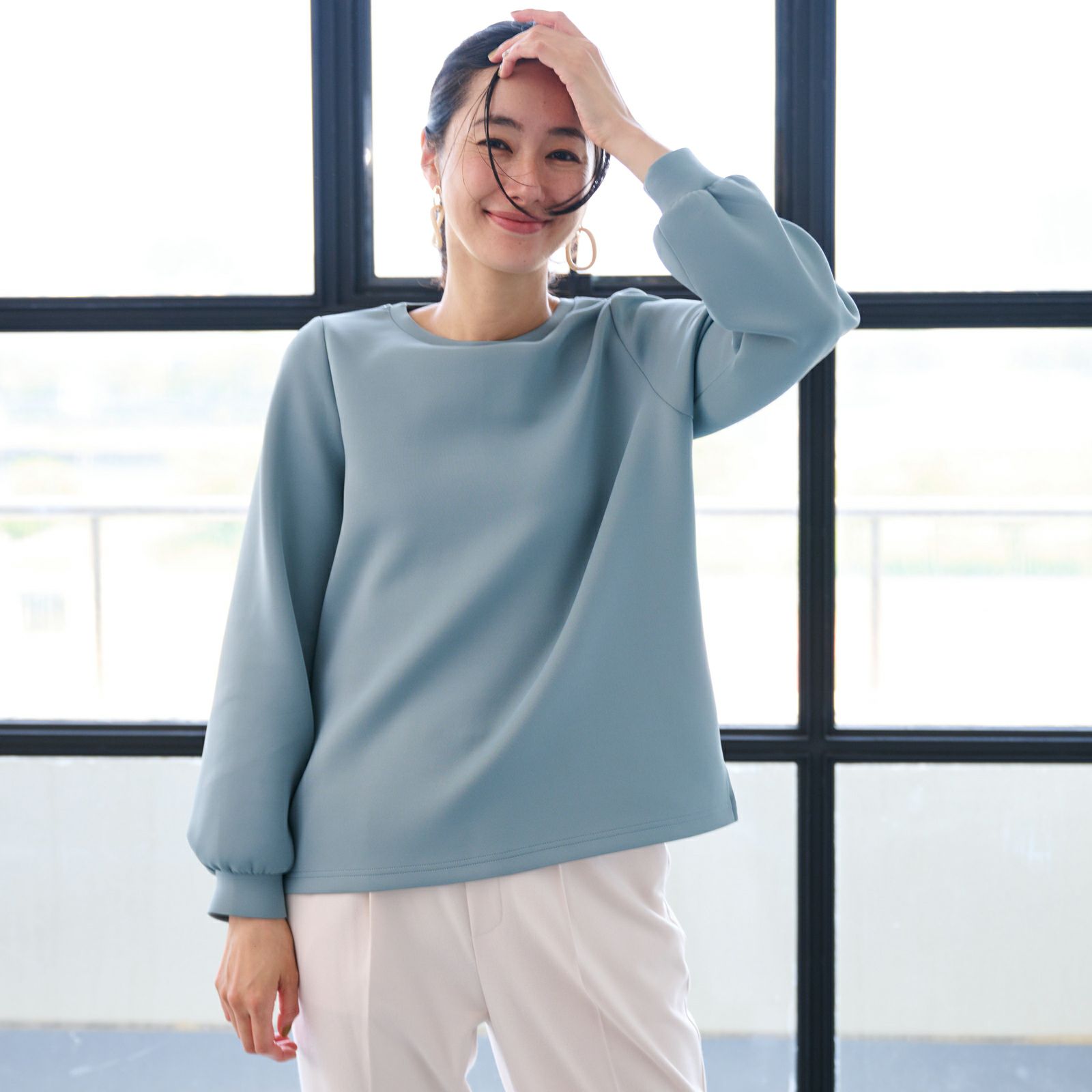 エアリースウェット 袖口ギャザープルオーバー