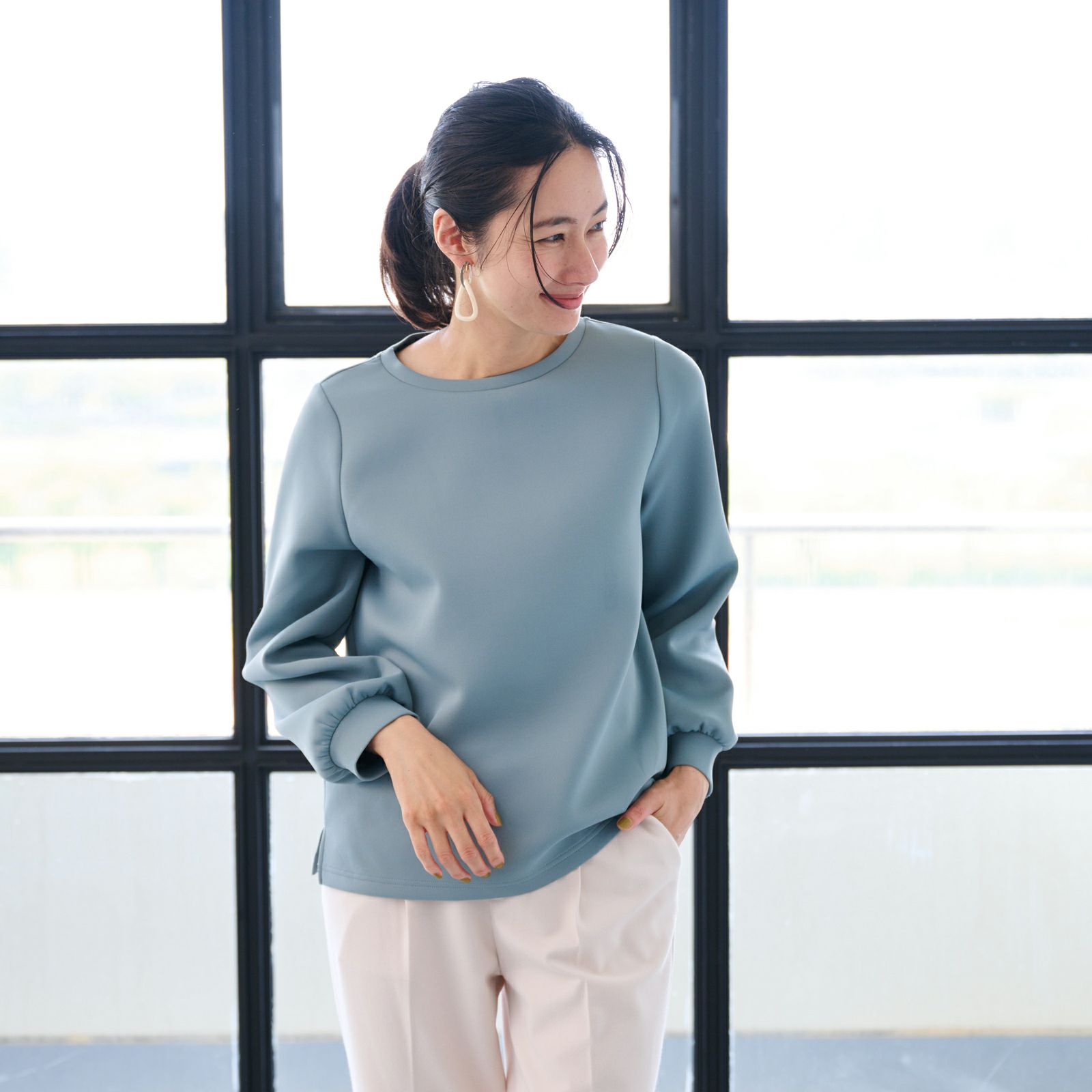 エアリースウェット 袖口ギャザープルオーバー