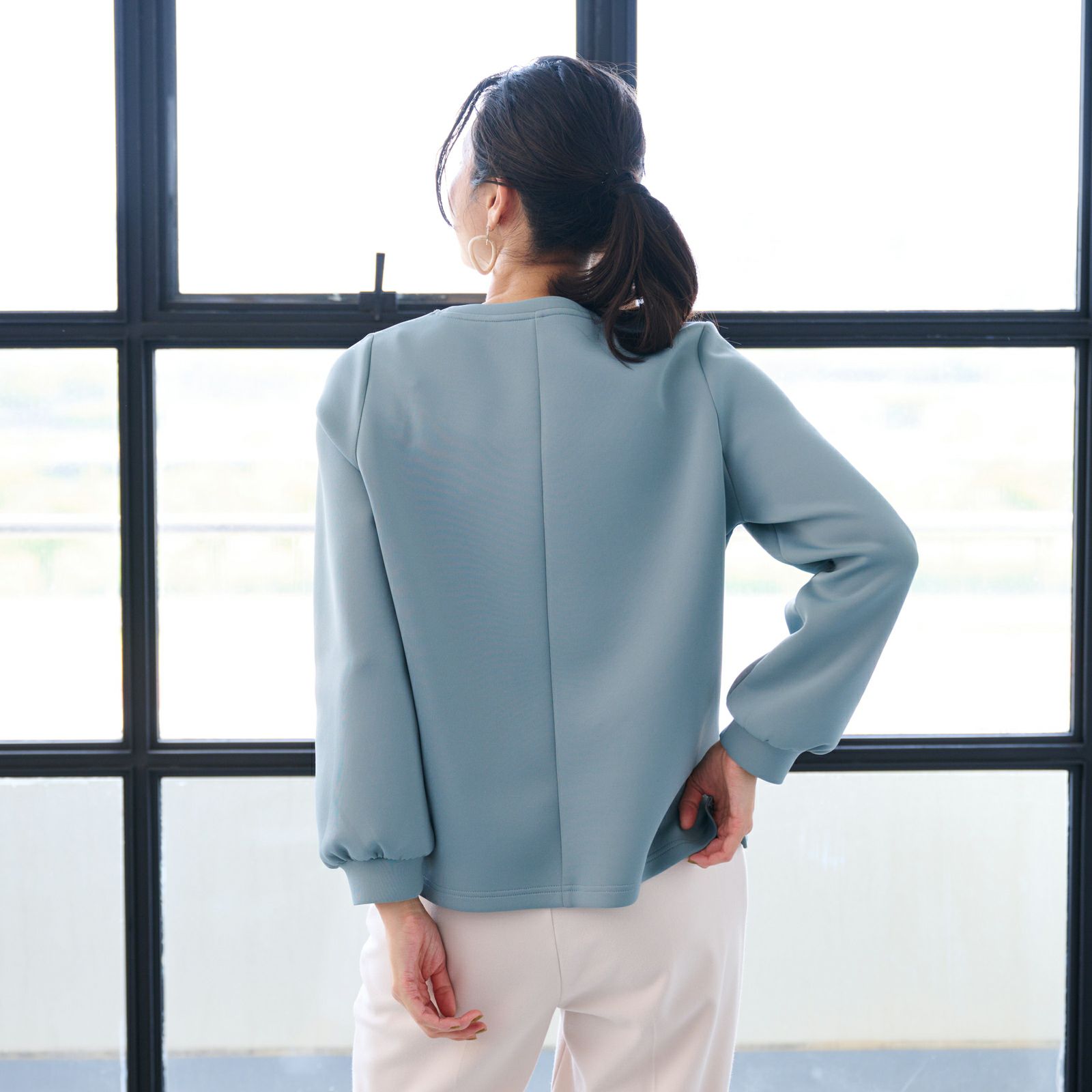 エアリースウェット 袖口ギャザープルオーバー