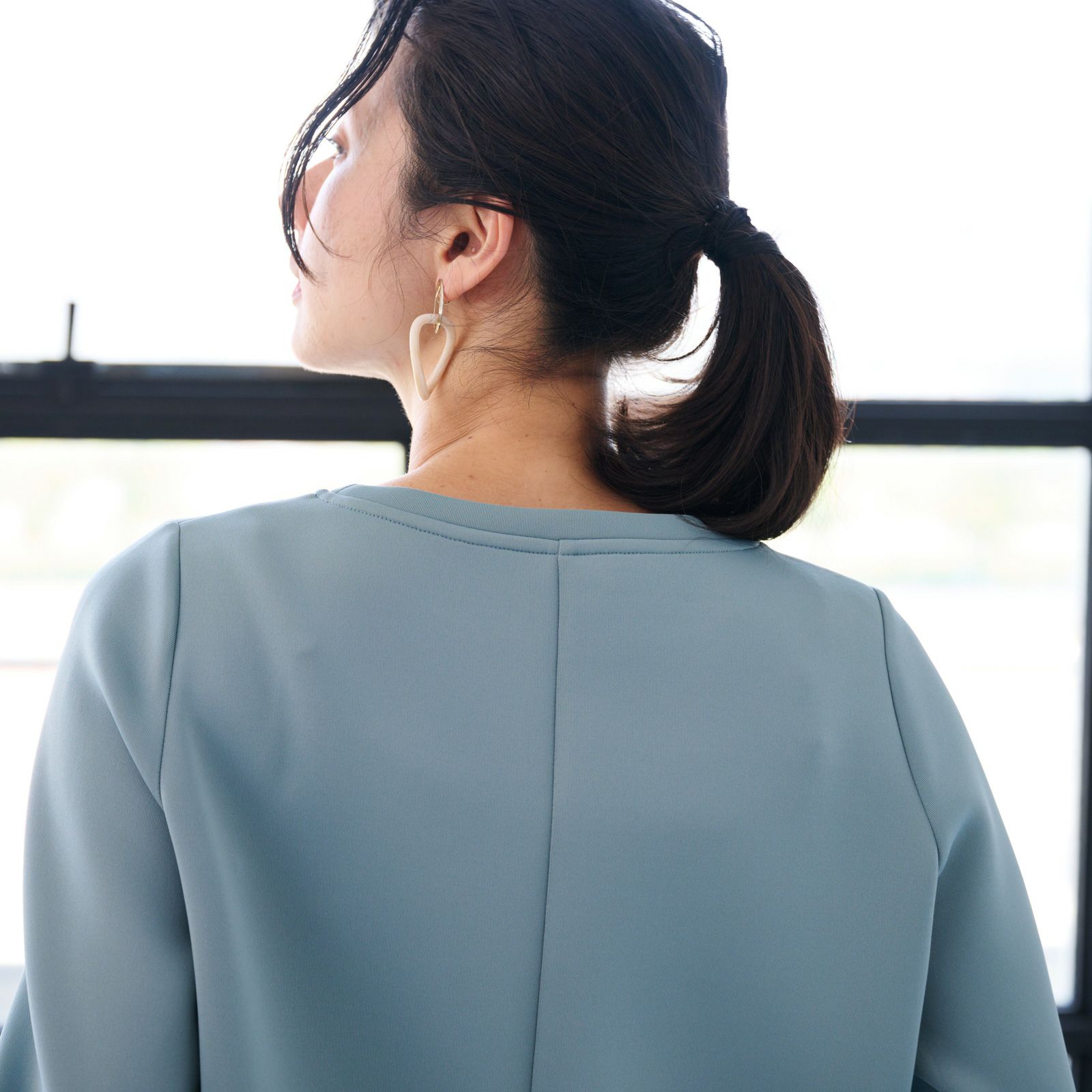 エアリースウェット 袖口ギャザープルオーバー