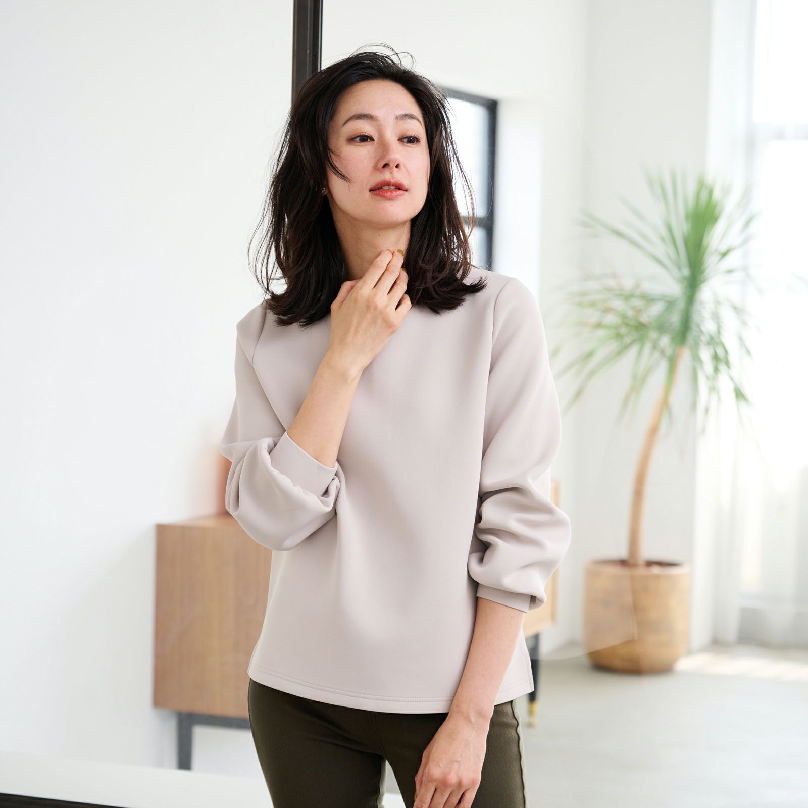 エアリースウェット 袖口ギャザープルオーバー