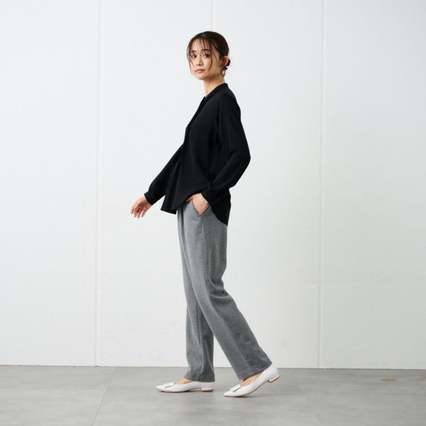 起毛カットソー　ストレートパンツ