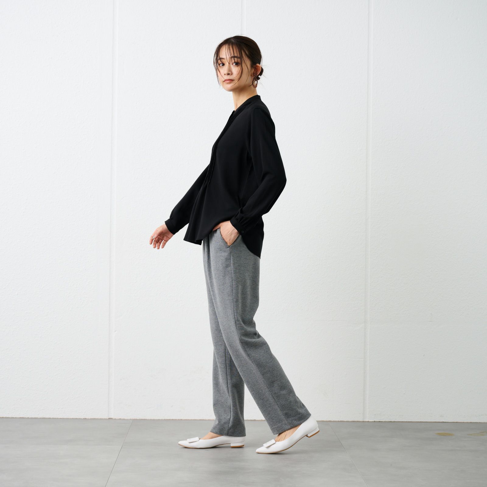 起毛カットソー　ストレートパンツ