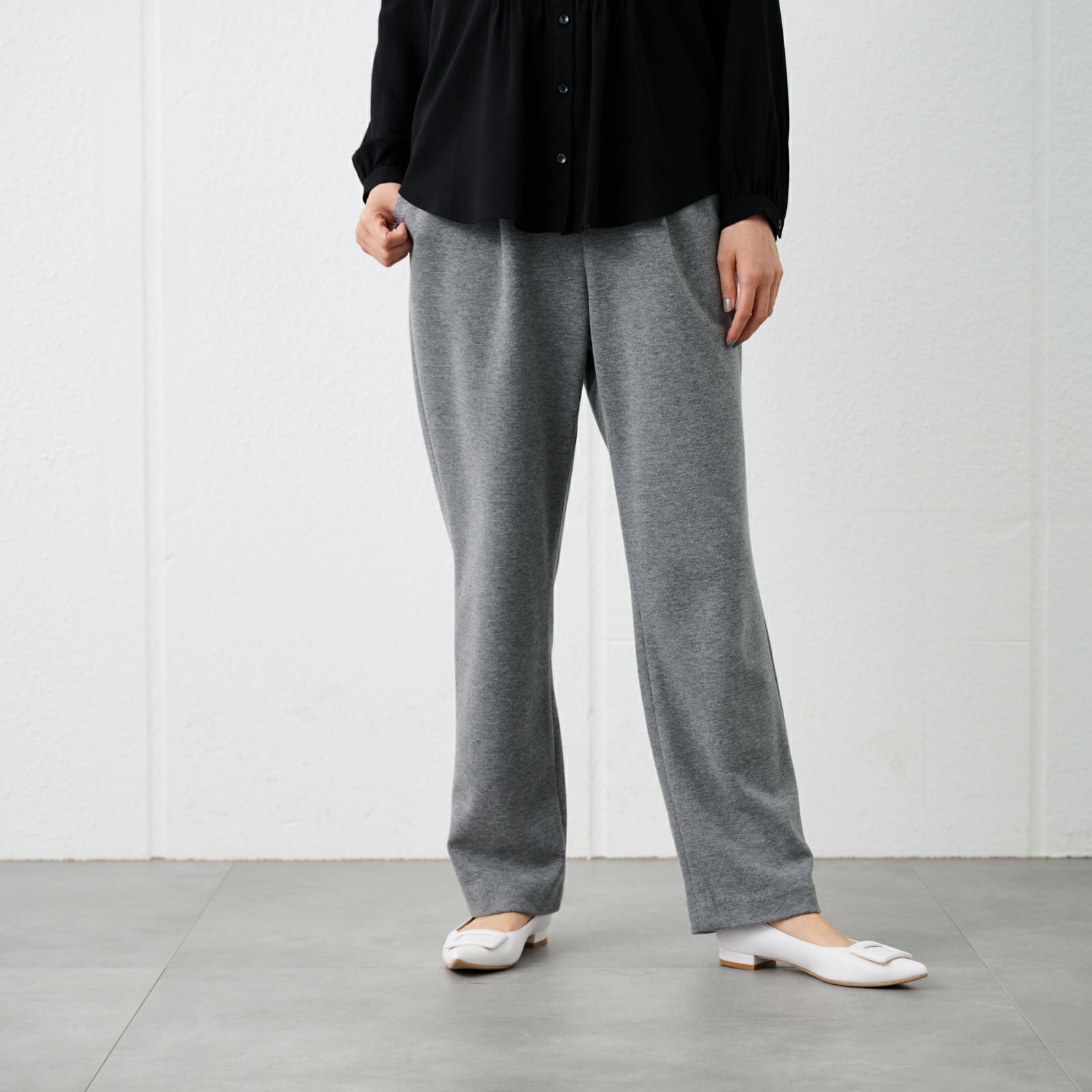 起毛カットソー　ストレートパンツ