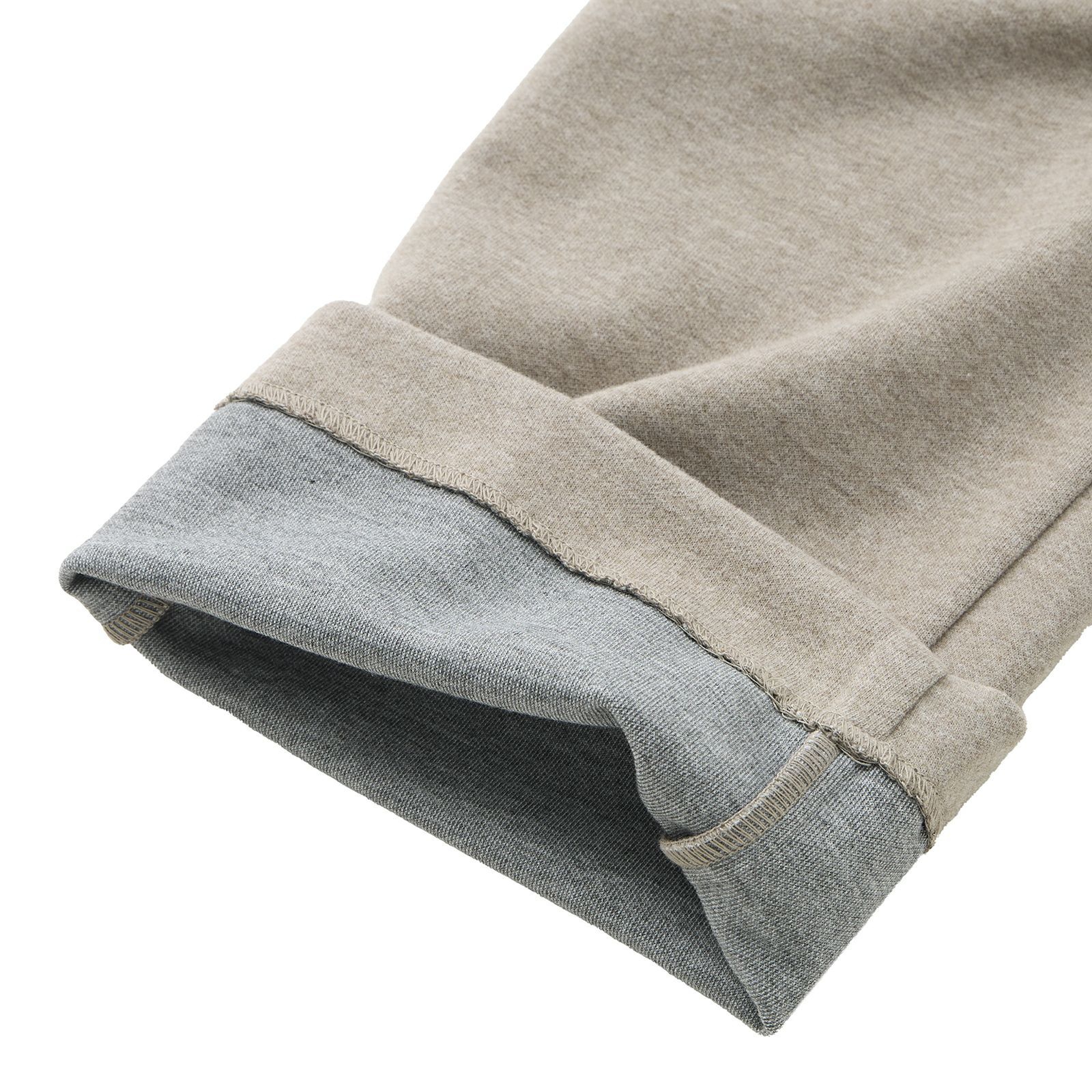 起毛カットソー　ストレートパンツ