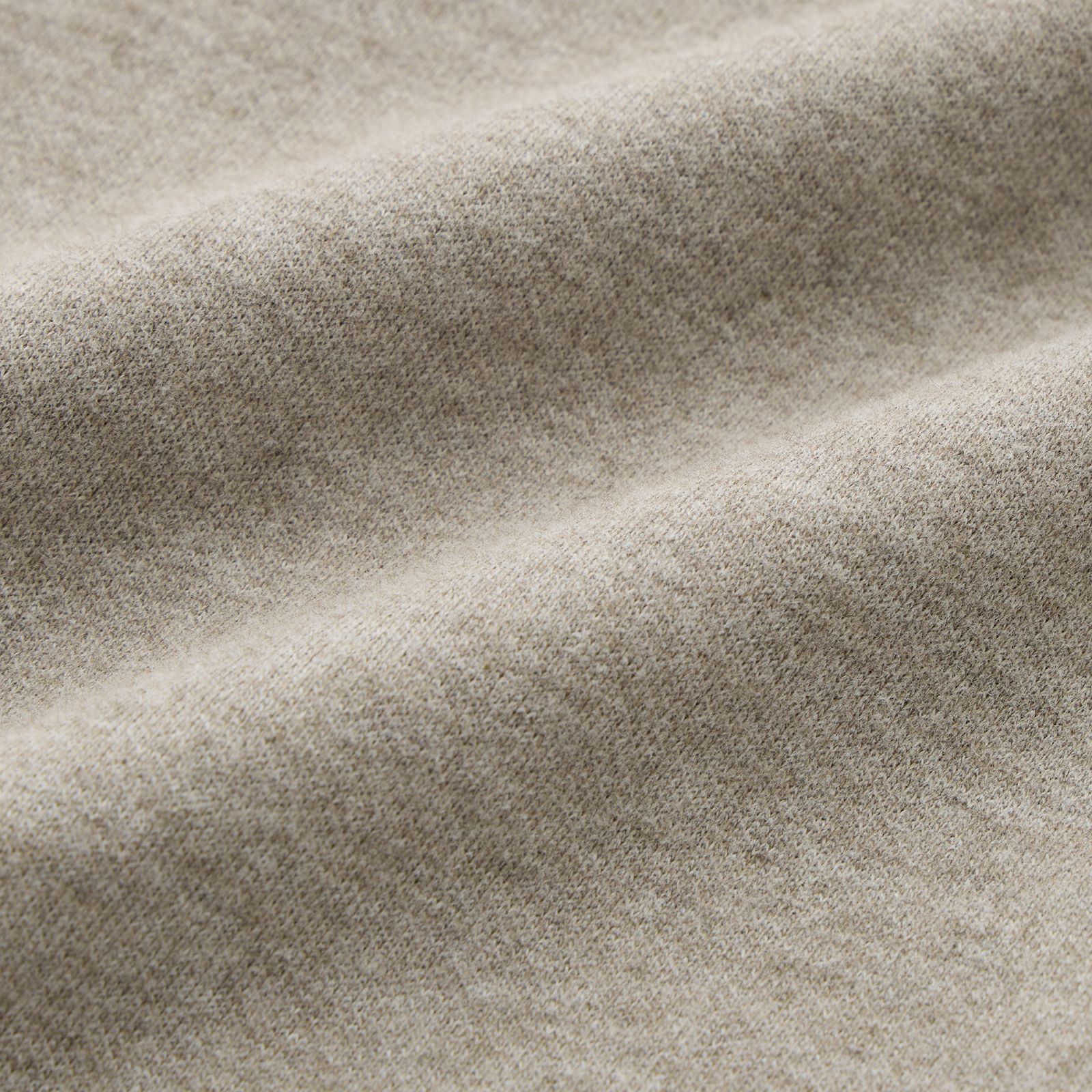 起毛カットソー　ストレートパンツ