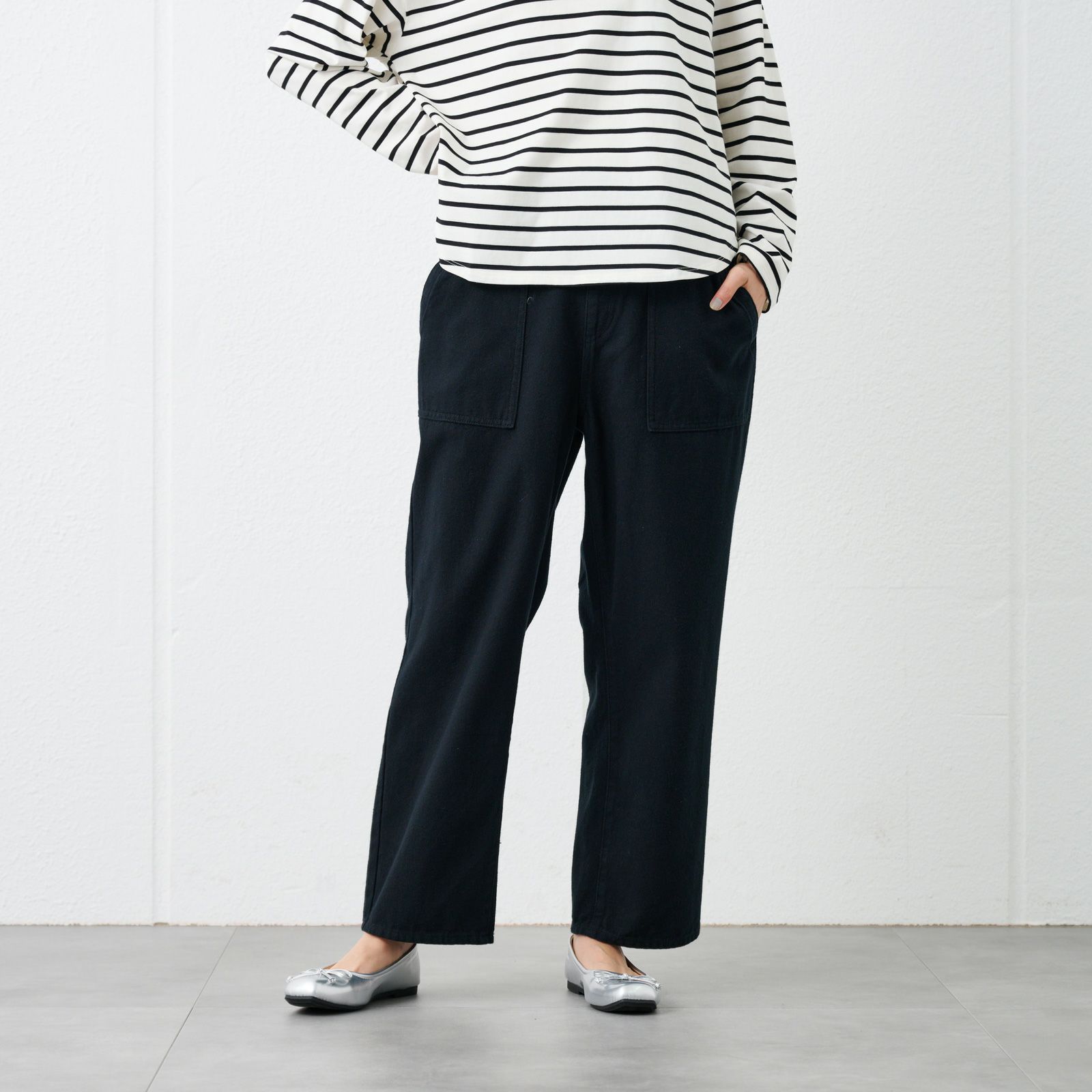 コットン100%　ストレートベーカーパンツ
