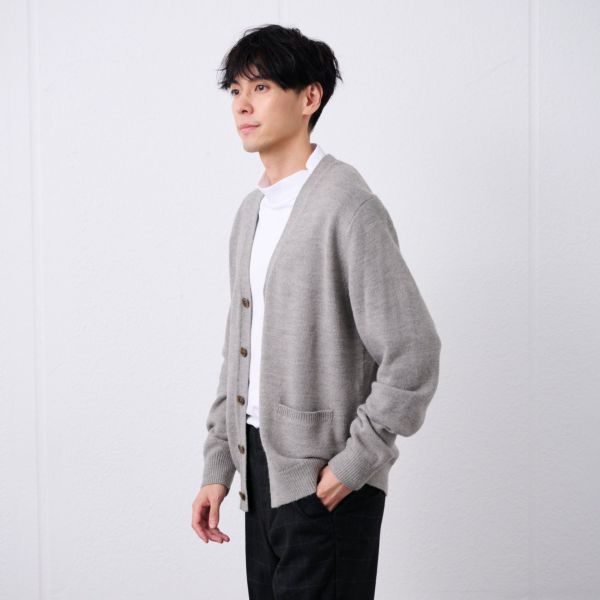 再生アクリル　Ｖネックカーディガン