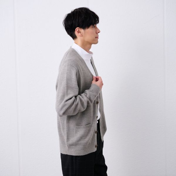 再生アクリル　Ｖネックカーディガン