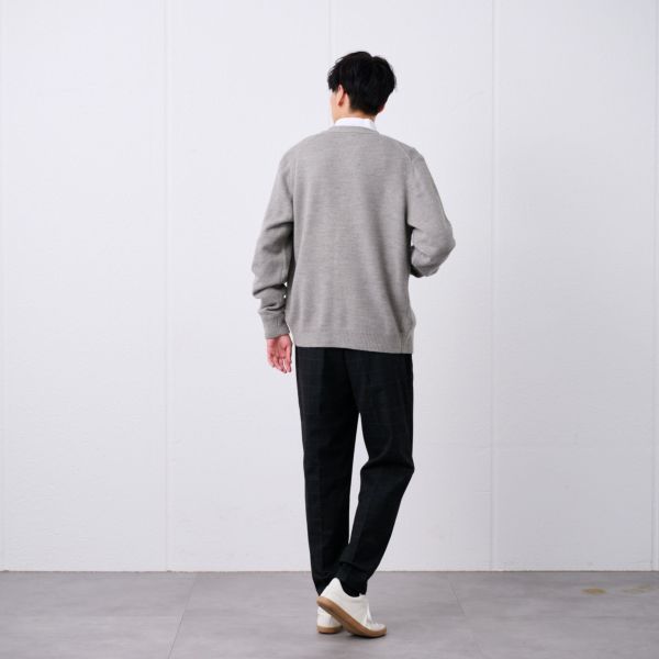 再生アクリル　Ｖネックカーディガン