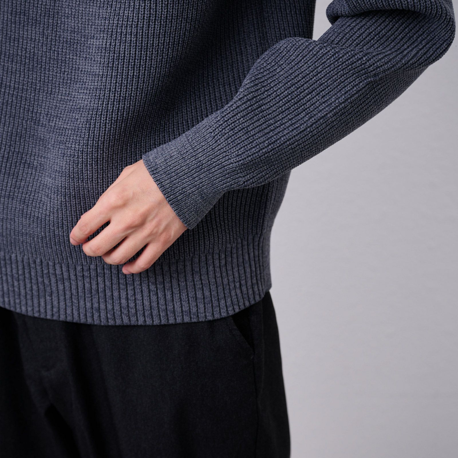 エアリーヤーン　畔編みモックネックプルオーバー