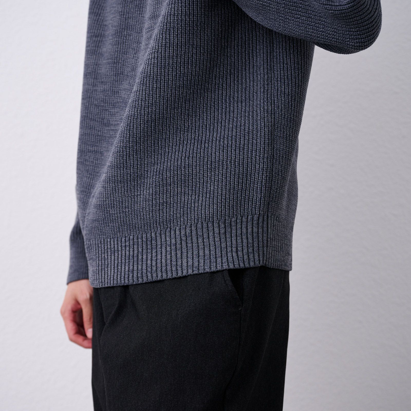 エアリーヤーン　畔編みモックネックプルオーバー