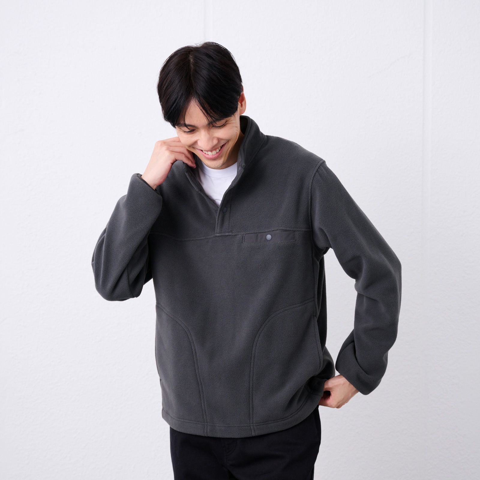 フリース　スナップボタンプルオーバー