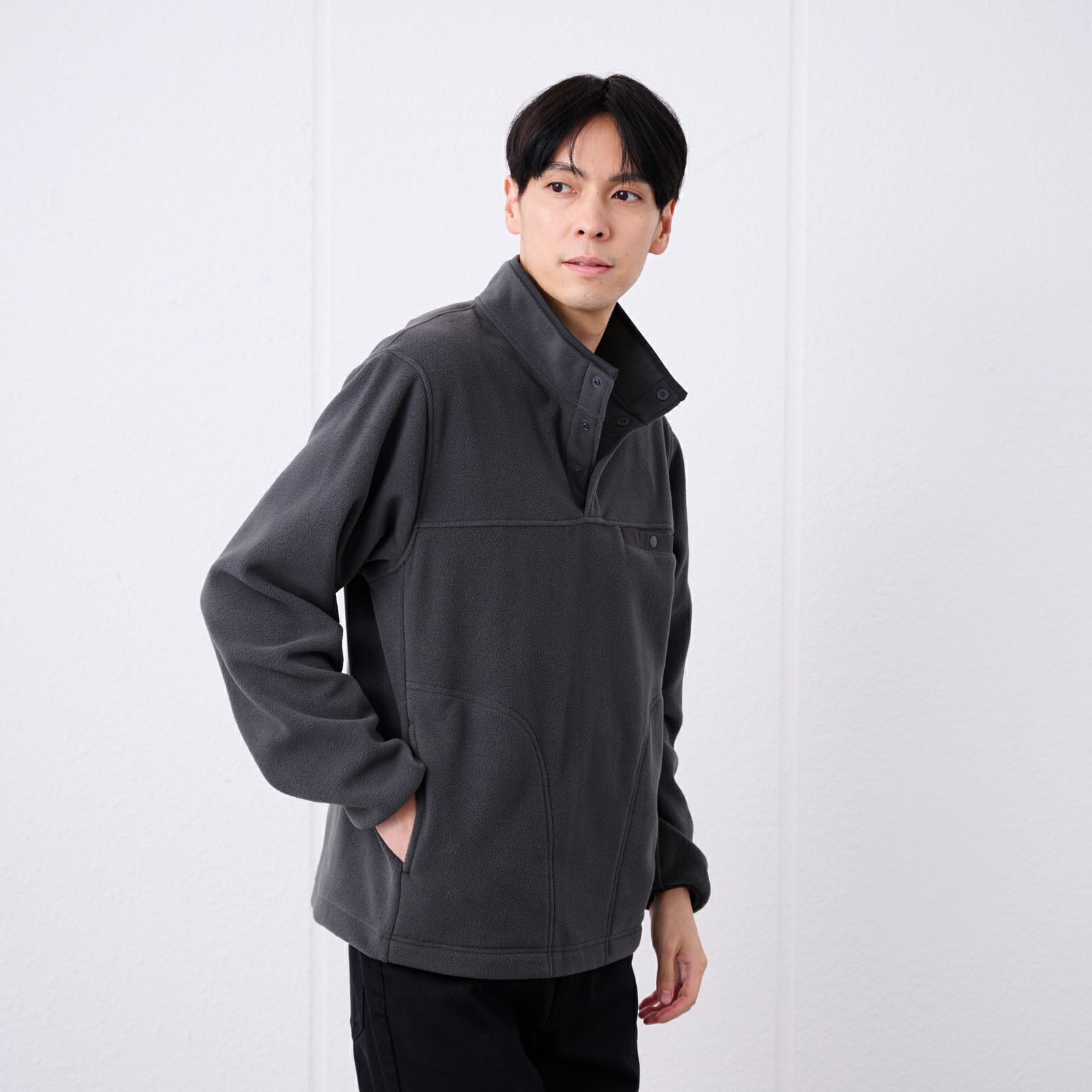 フリース　スナップボタンプルオーバー