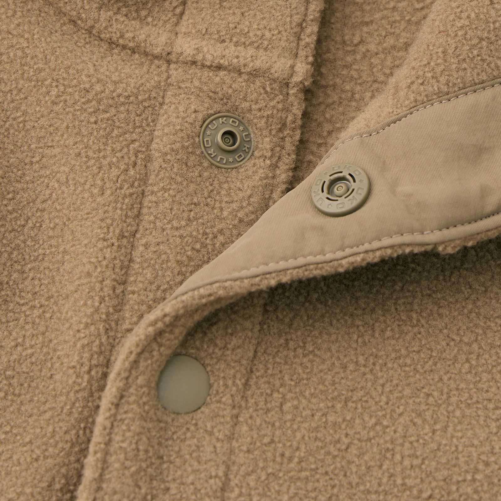 フリース　スナップボタンプルオーバー