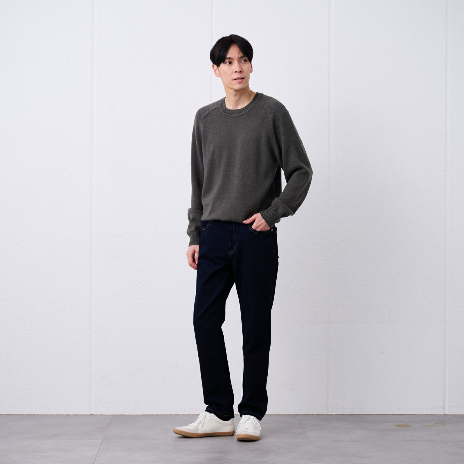 ピースフィットウォーム　レギュラーフィットスーパーストレッチジーンズ