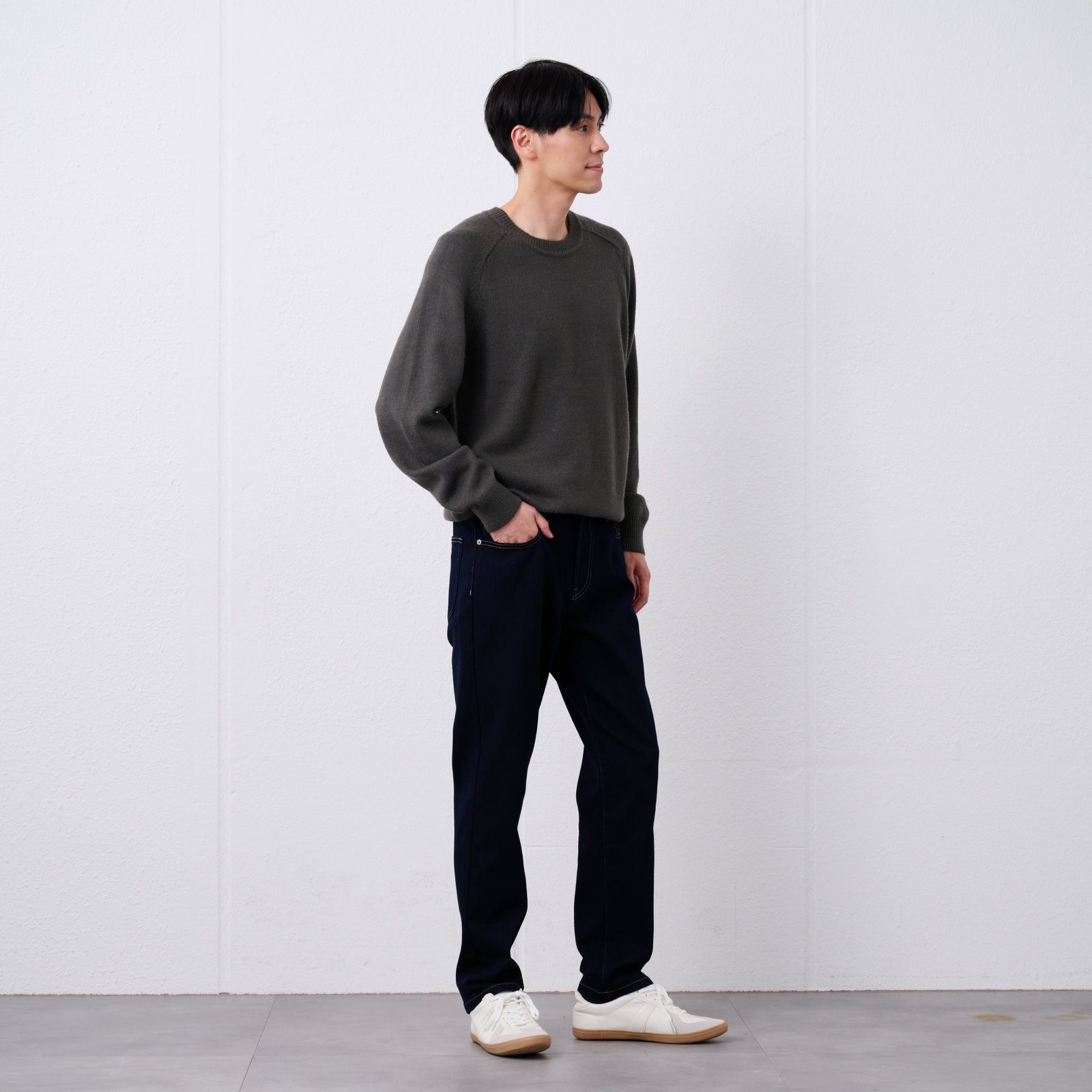 ピースフィットウォーム　レギュラーフィットスーパーストレッチジーンズ
