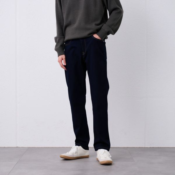 ピースフィットウォーム　レギュラーフィットスーパーストレッチジーンズ