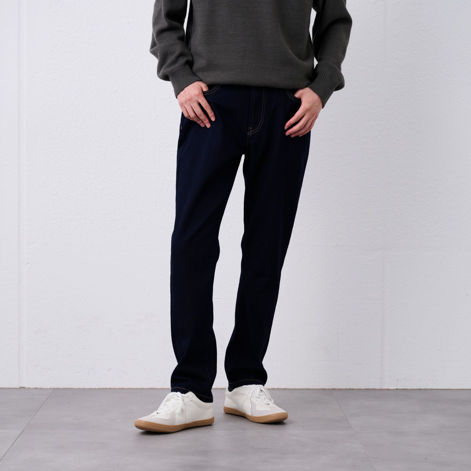 ピースフィットウォーム　レギュラーフィットスーパーストレッチジーンズ
