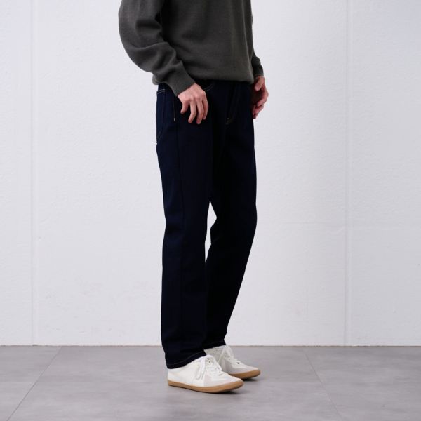 ピースフィットウォーム　レギュラーフィットスーパーストレッチジーンズ