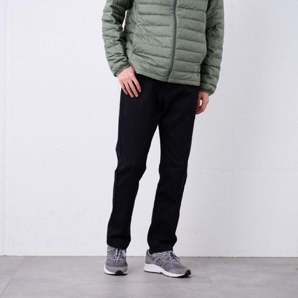 ピースフィットウォーム　レギュラーフィットスーパーストレッチジーンズ