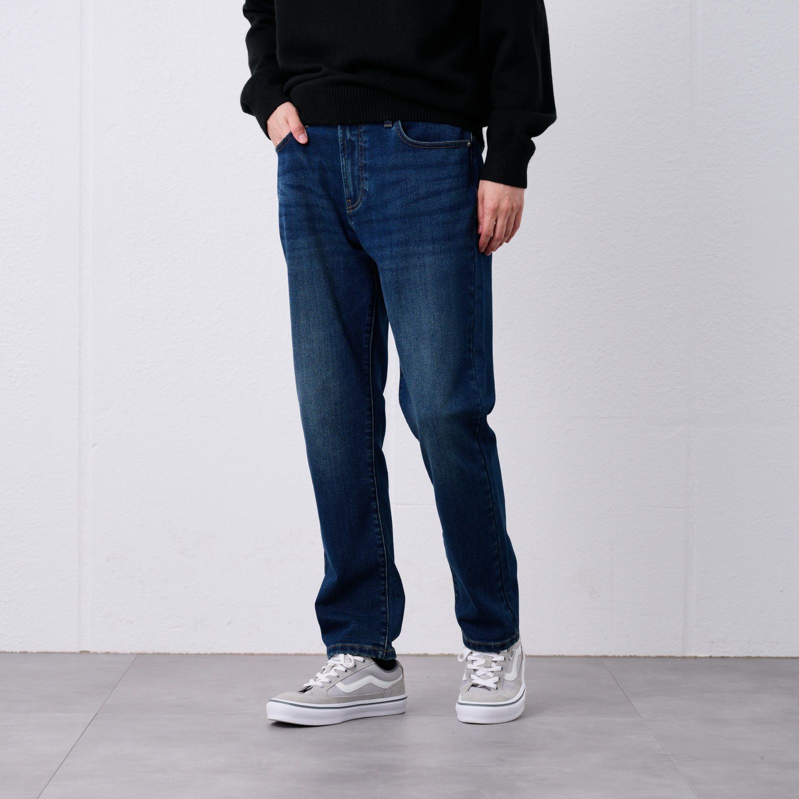 ピースフィットウォーム　レギュラーフィットスーパーストレッチジーンズ