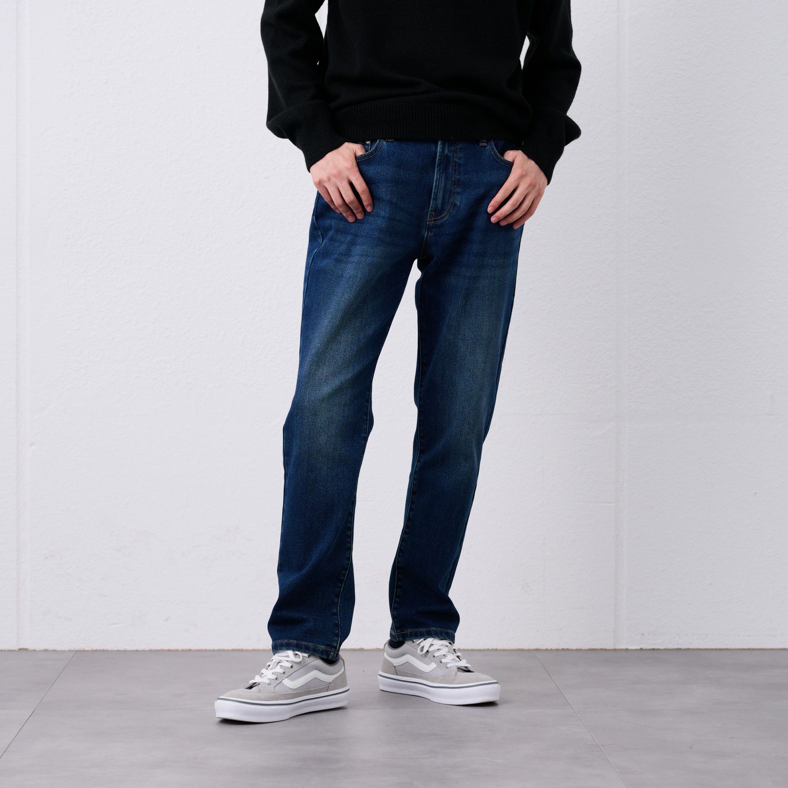 ピースフィットウォーム　レギュラーフィットスーパーストレッチジーンズ