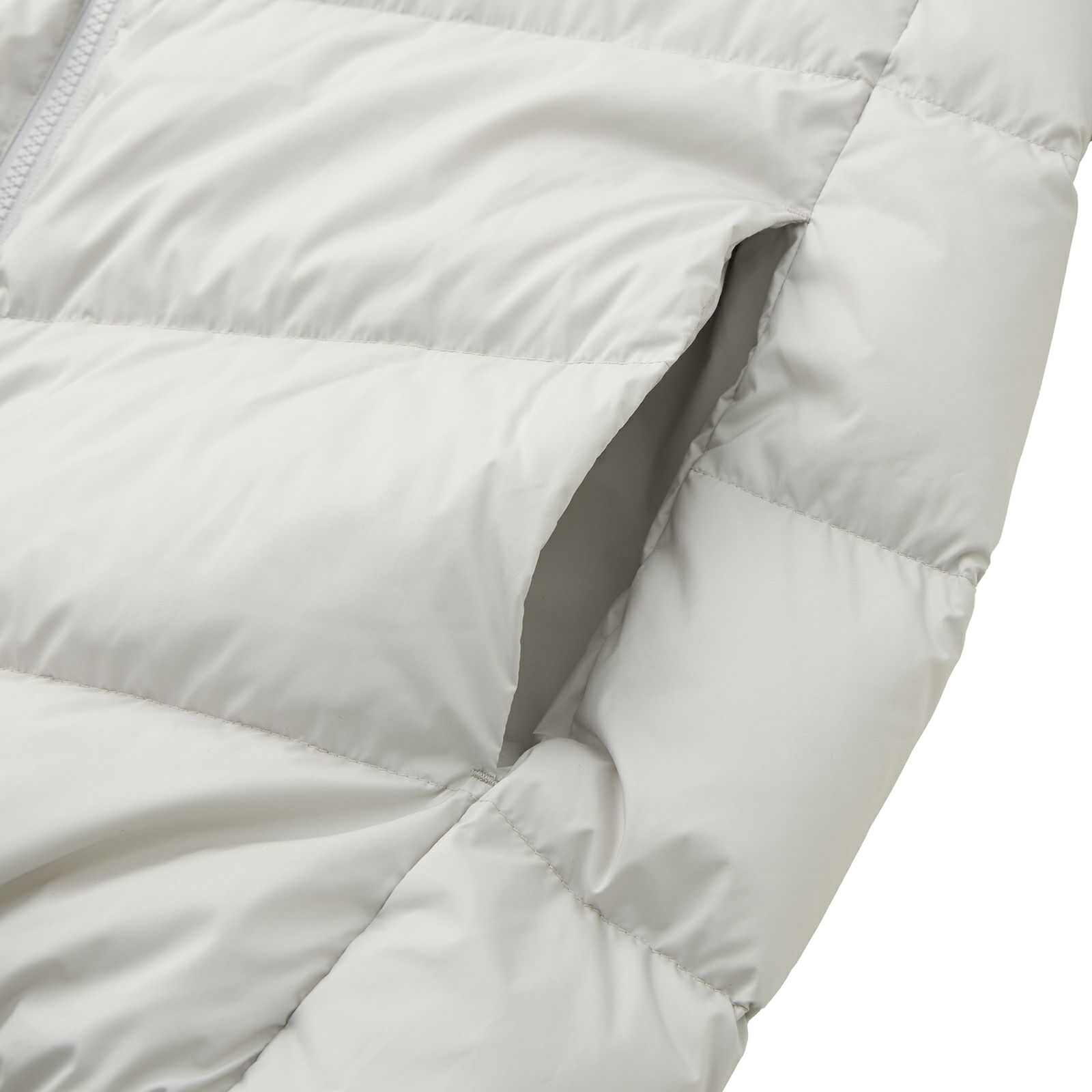 ウオッシャブルダウン　ボリュームダウンブルゾン