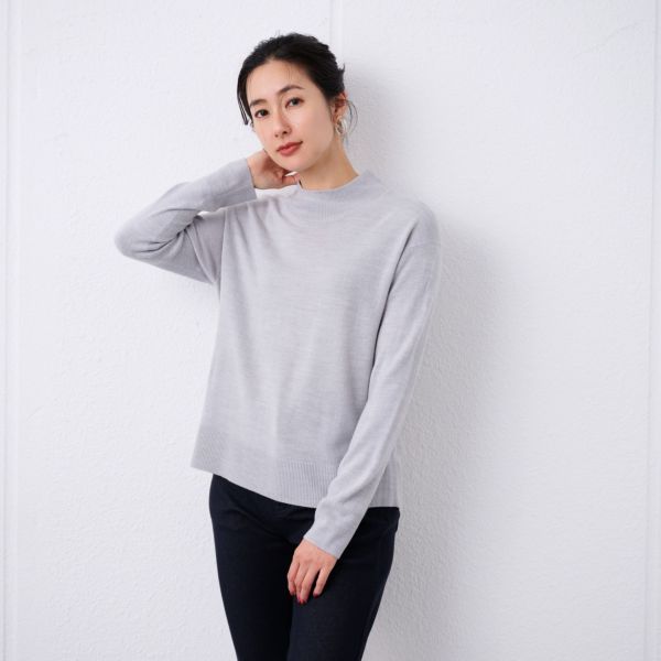洗える・保温　シフォンタッチ　モックネックプルオーバー
