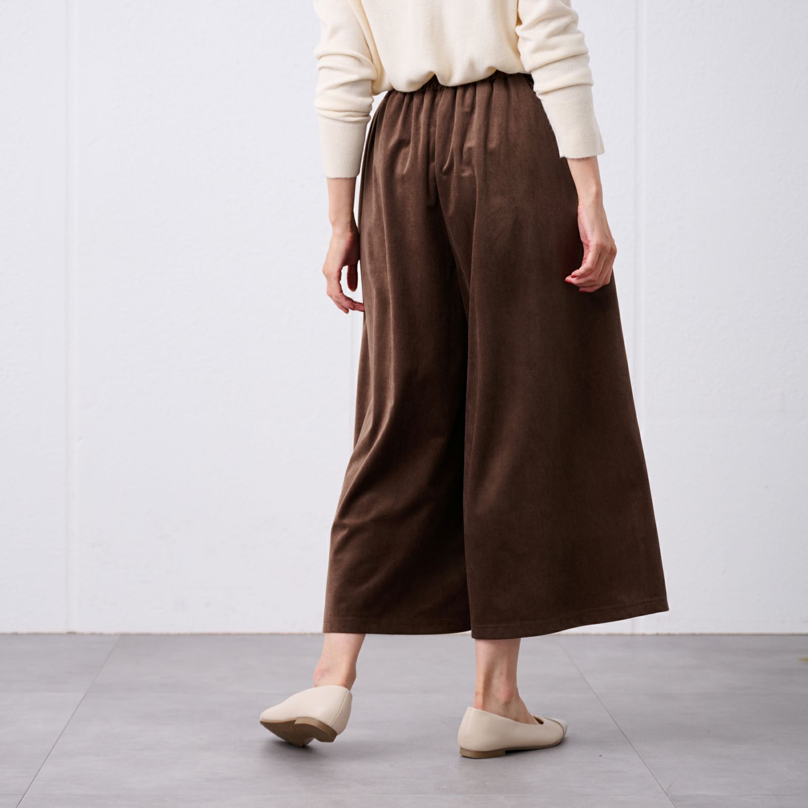 カットソーベロアスカーチョ