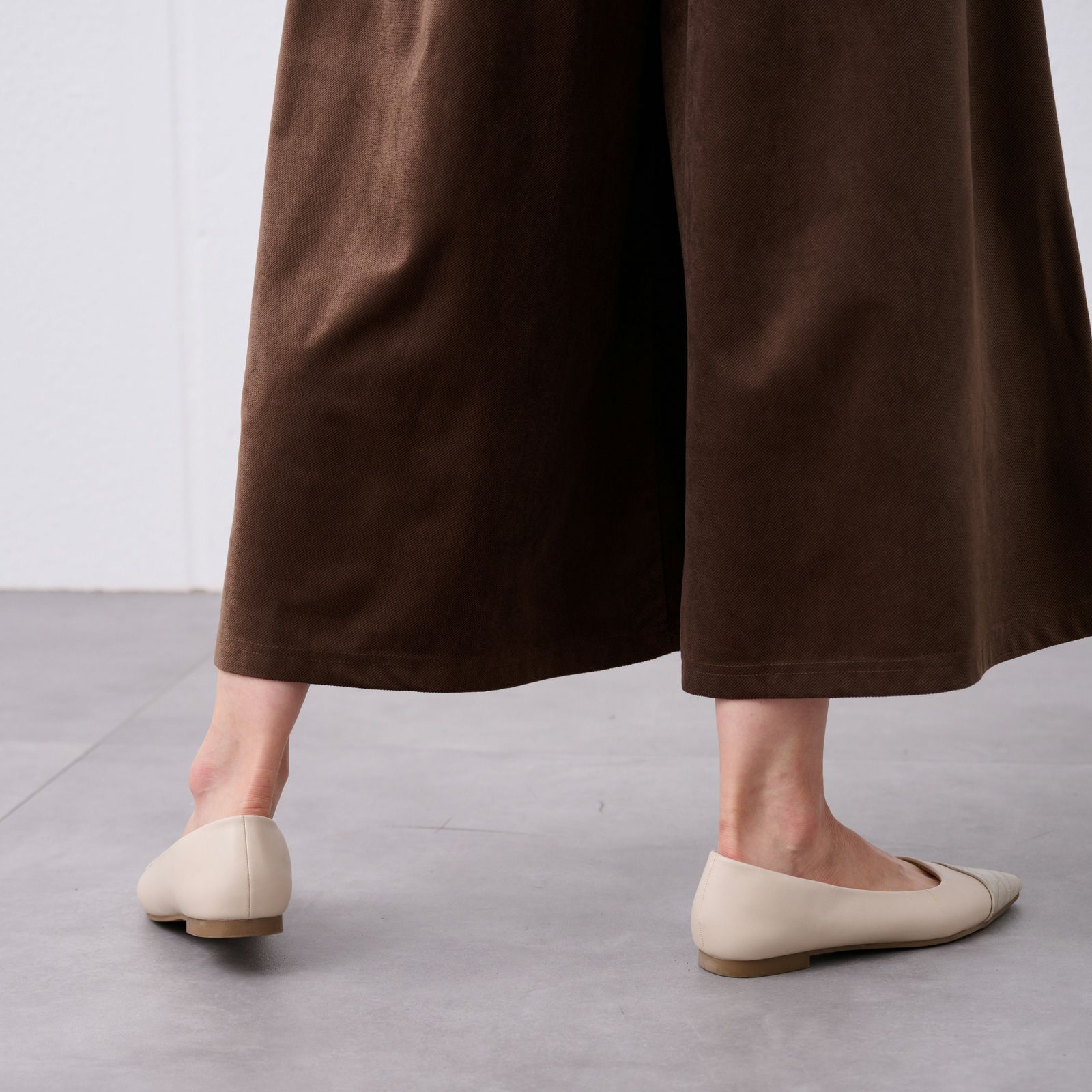 カットソーベロアスカーチョ